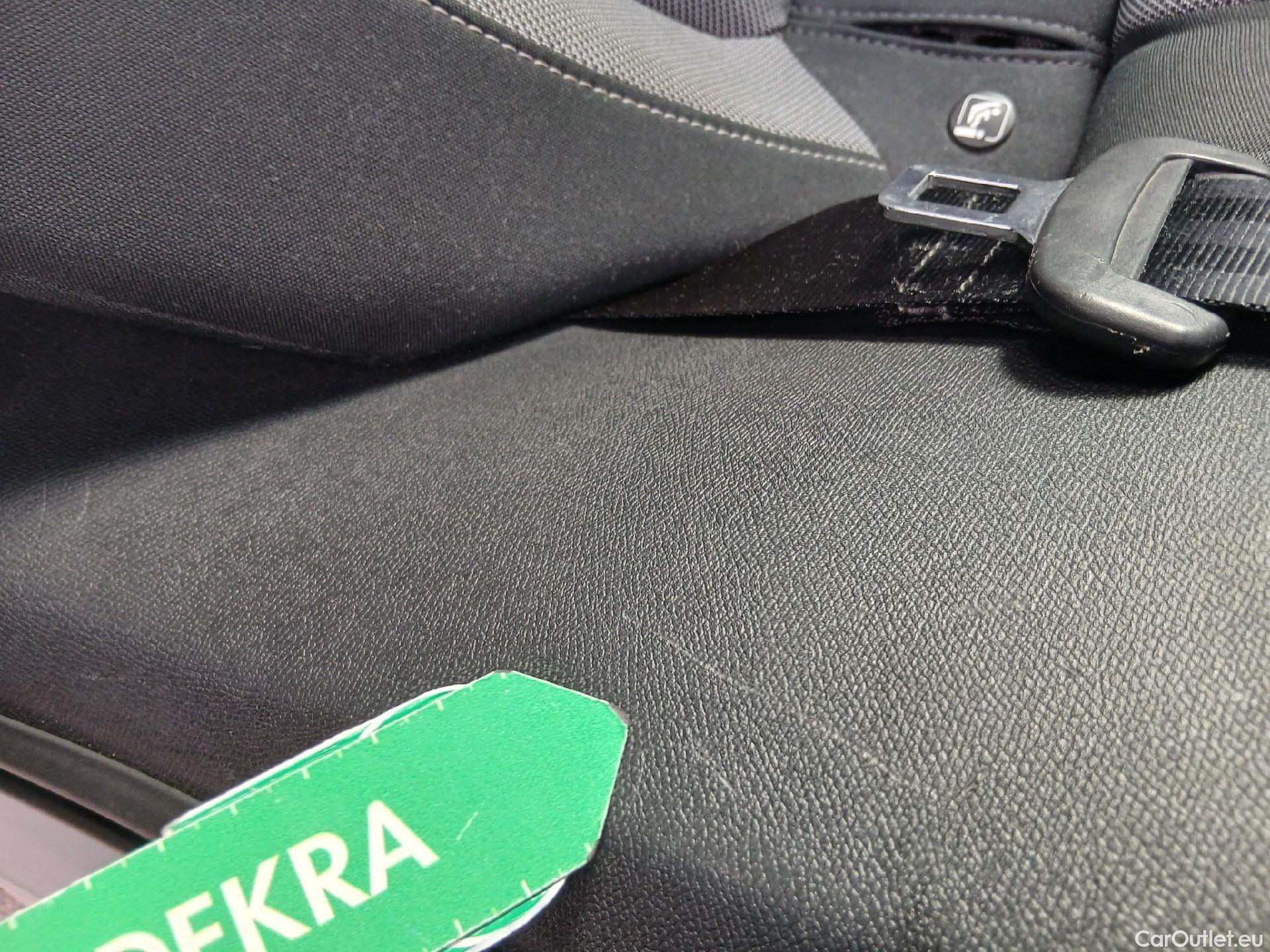  Seat  Leon SEAT Nuevo León / 2020 / 5P / familiar SP 2.0 TDI 85kW Style Go(SP) #23