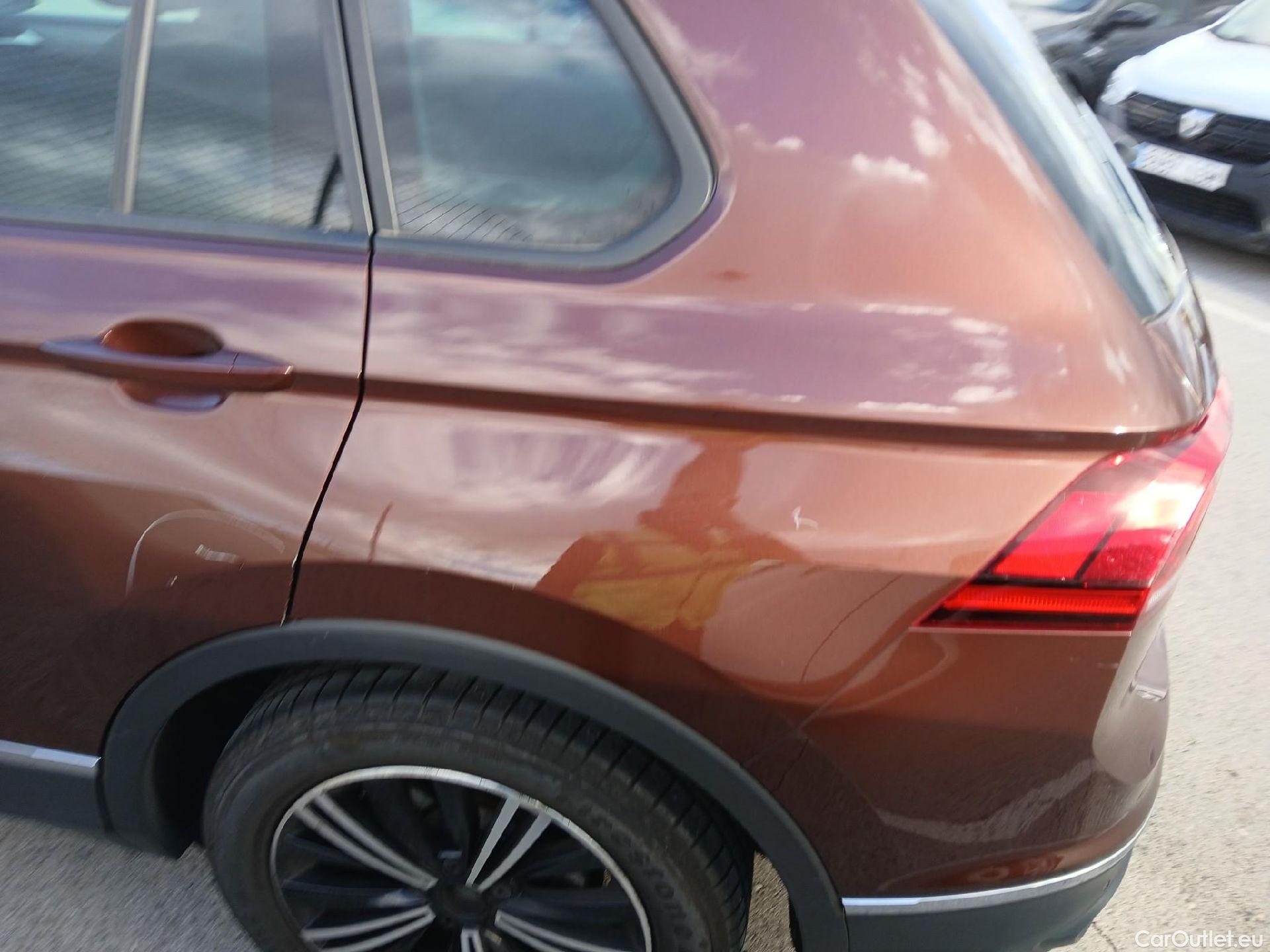  Volkswagen  Tiguan VOLKSWAGEN  / 2020 / 5P / todoterreno Life 2.0 TDI 110kW (150CV) #26