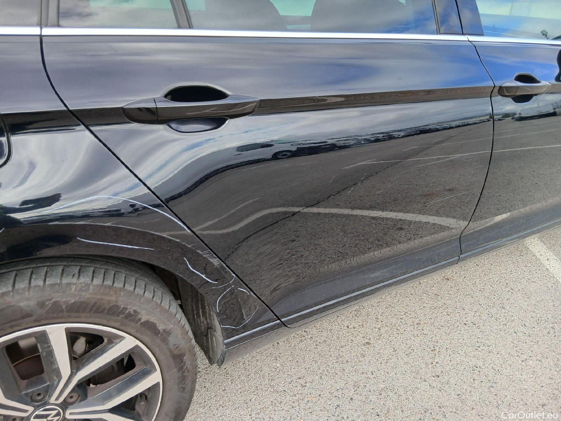  Volkswagen  Passat VOLKSWAGEN  / 2019 / 5P / familiar Variant Executive 2.0 TDI 110kW (150CV) #23