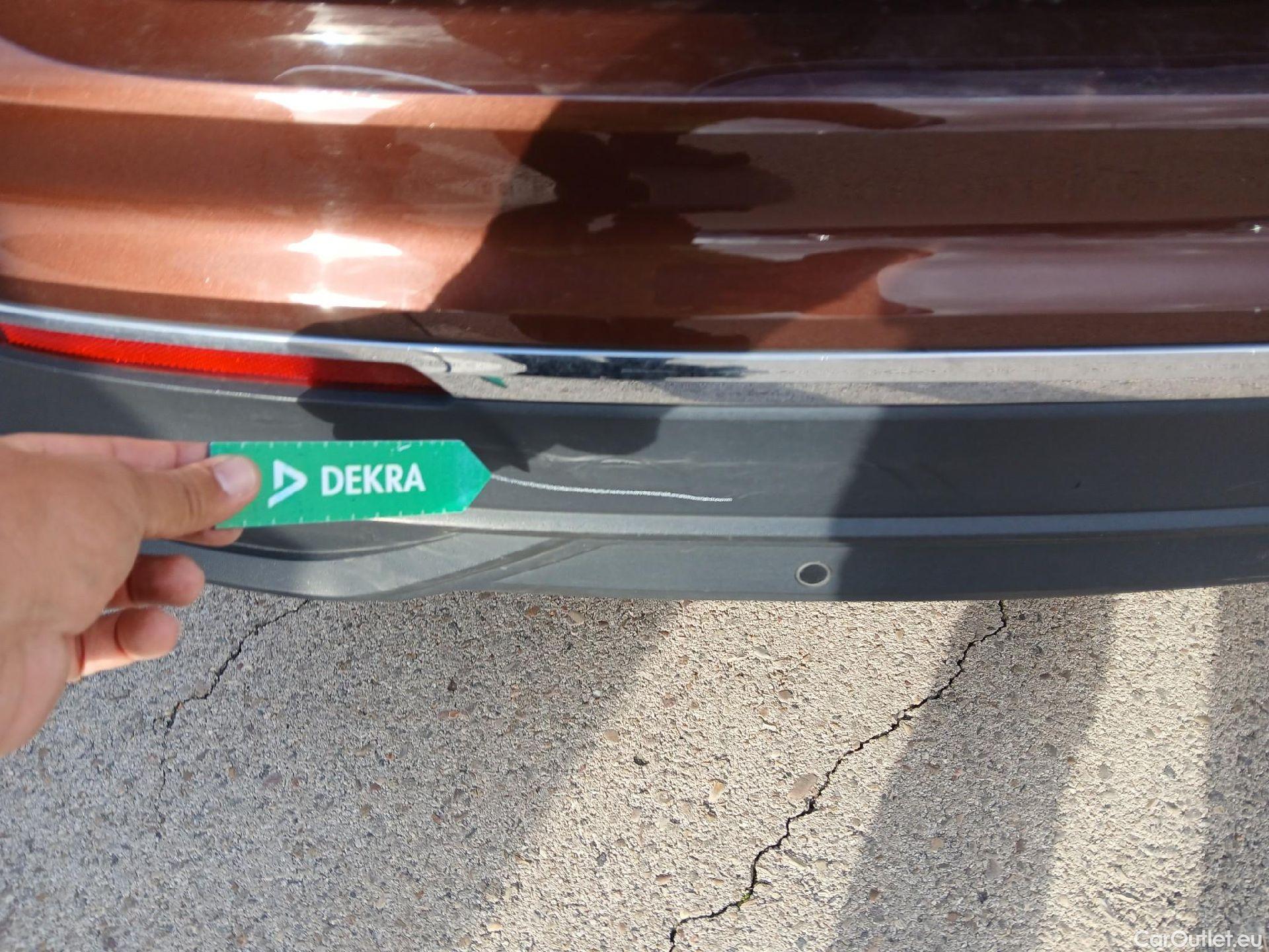  Volkswagen  Tiguan VOLKSWAGEN  / 2020 / 5P / todoterreno Life 2.0 TDI 110kW (150CV) #30