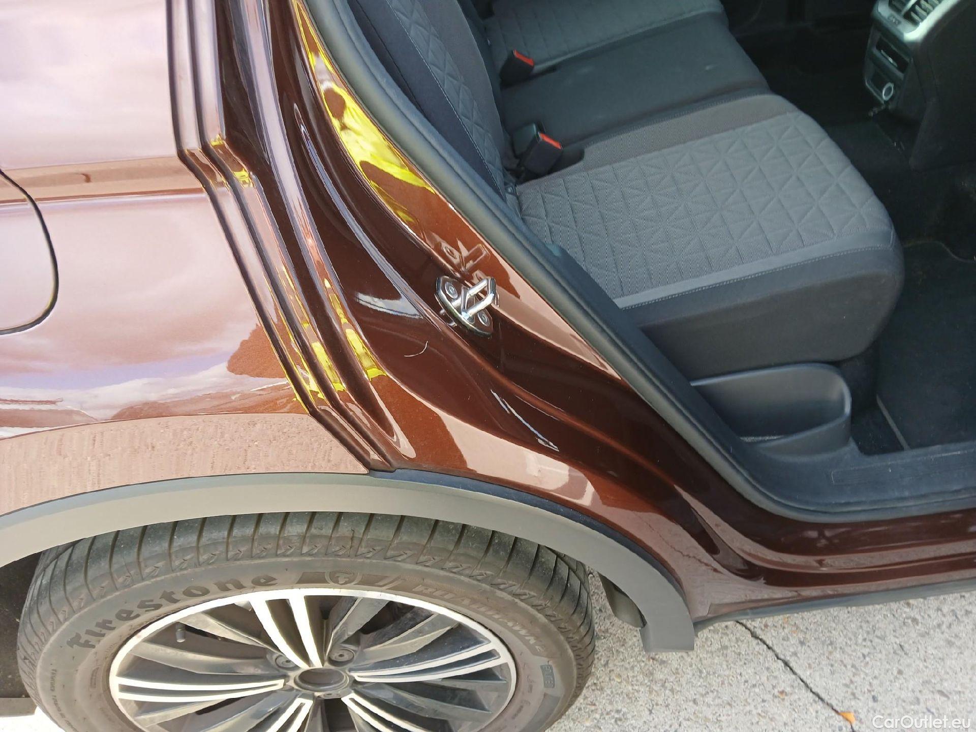  Volkswagen  Tiguan VOLKSWAGEN  / 2020 / 5P / todoterreno Life 2.0 TDI 110kW (150CV) #7