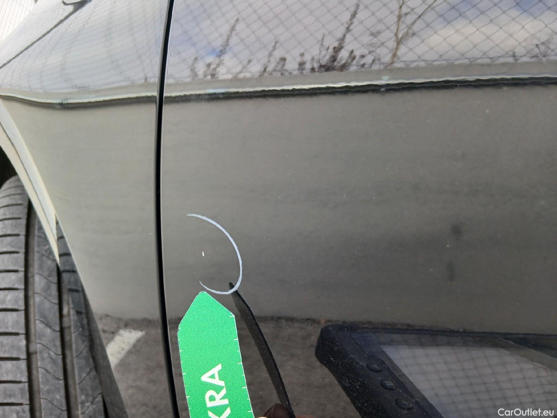  Volkswagen  Passat VOLKSWAGEN  / 2019 / 5P / familiar Variant Executive 2.0 TDI 110kW (150CV) #8