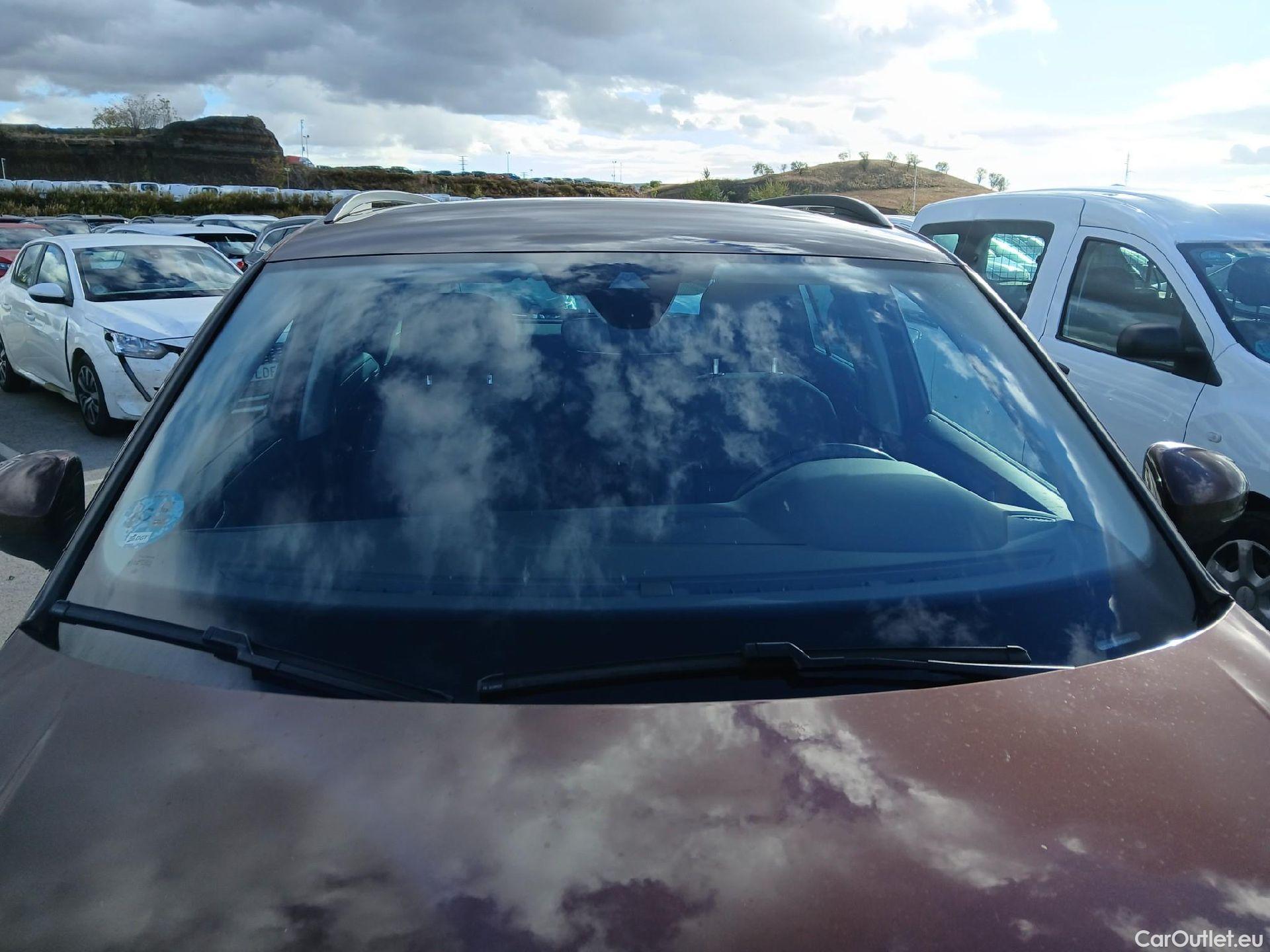  Volkswagen  Tiguan VOLKSWAGEN  / 2020 / 5P / todoterreno Life 2.0 TDI 110kW (150CV) #19