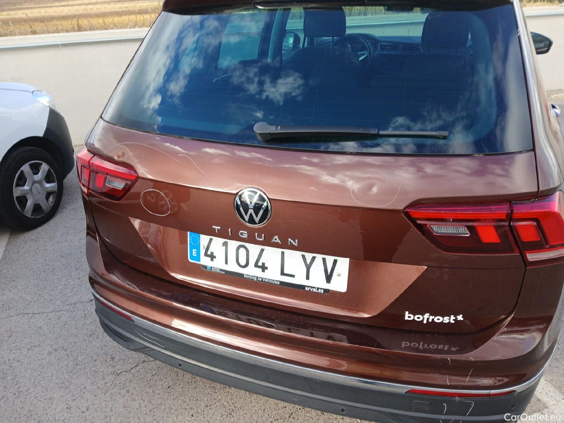  Volkswagen  Tiguan VOLKSWAGEN  / 2020 / 5P / todoterreno Life 2.0 TDI 110kW (150CV) #32