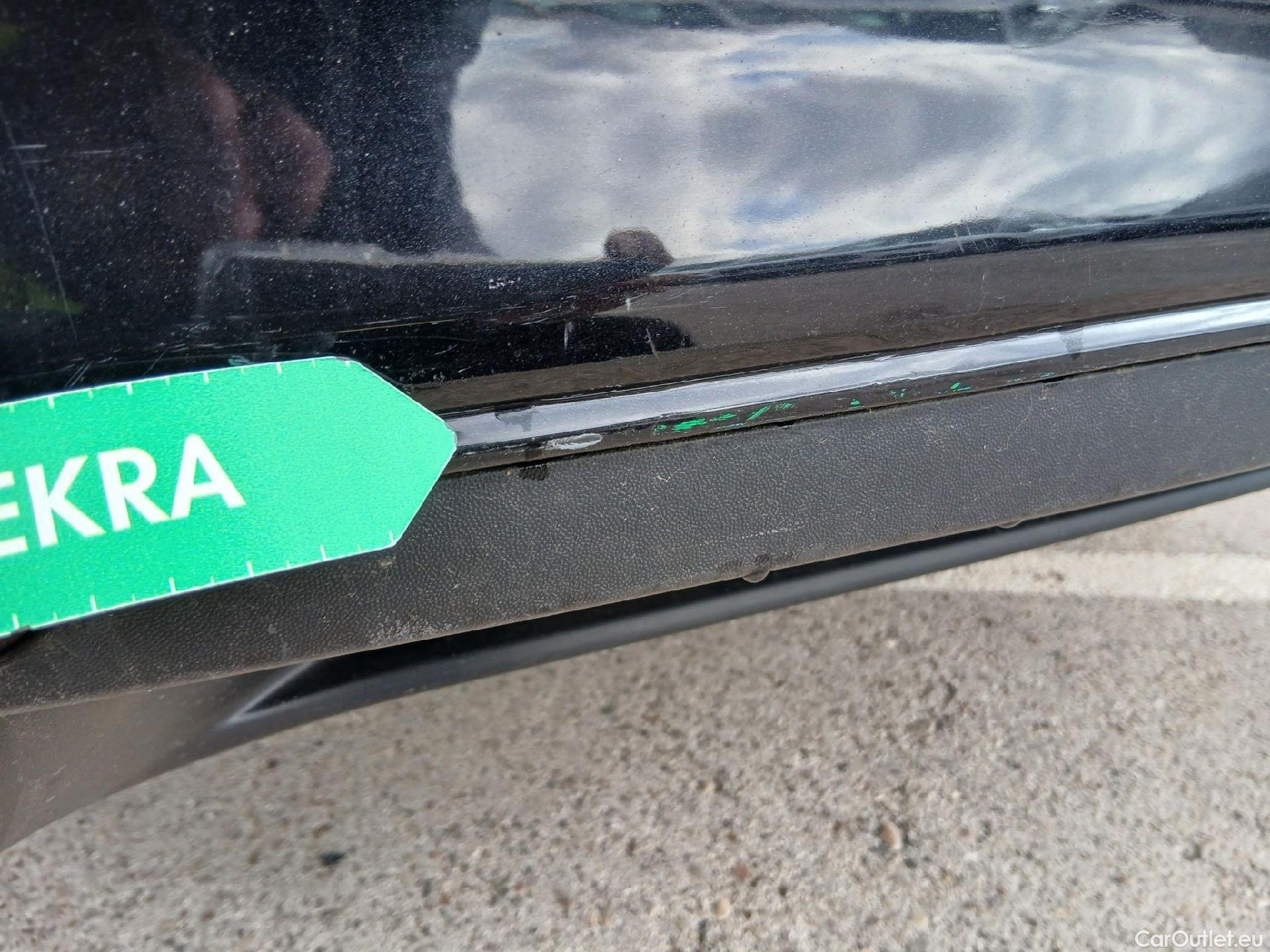  Volkswagen  Passat VOLKSWAGEN  / 2019 / 5P / familiar Variant Executive 2.0 TDI 110kW (150CV) #16