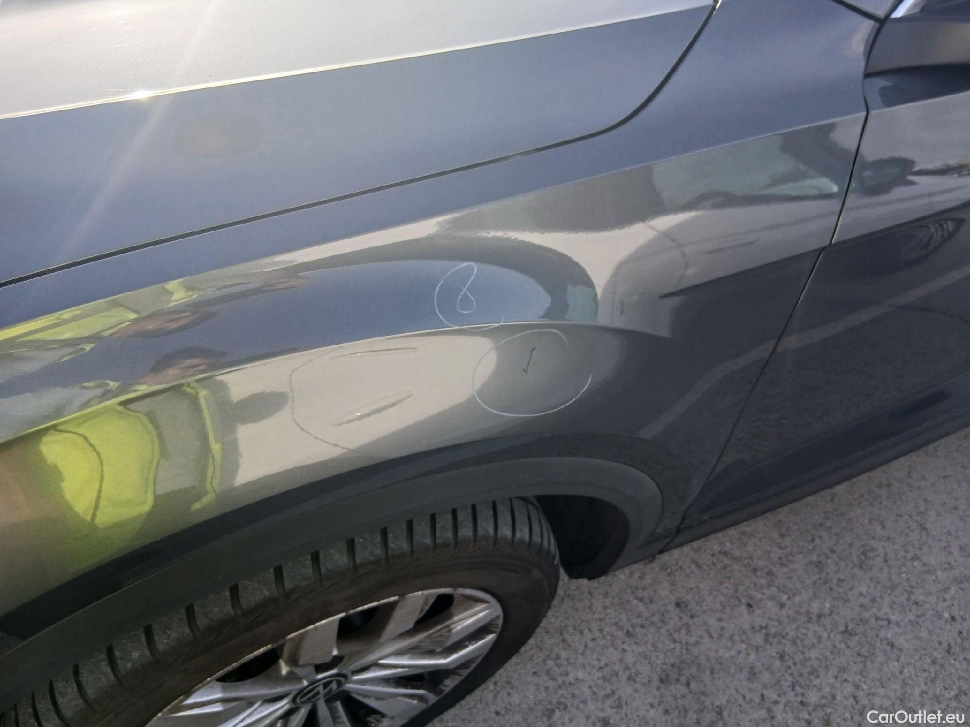  Volkswagen  T-ROC VOLKSWAGEN  / 2017 / 5P / todoterreno Advance 2.0 TDI 110kW (150CV) DSG (AC2) #10