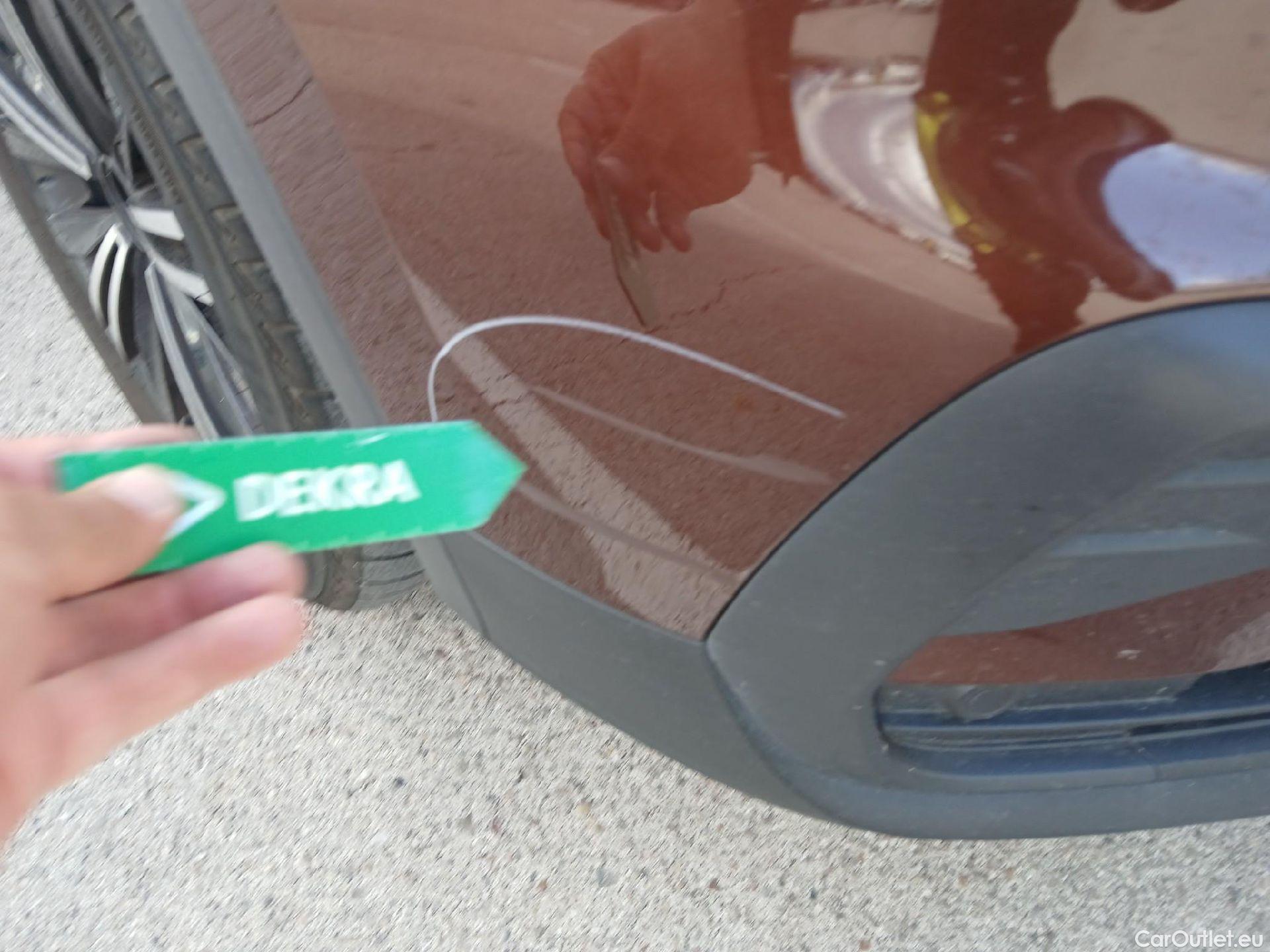  Volkswagen  Tiguan VOLKSWAGEN  / 2020 / 5P / todoterreno Life 2.0 TDI 110kW (150CV) #16