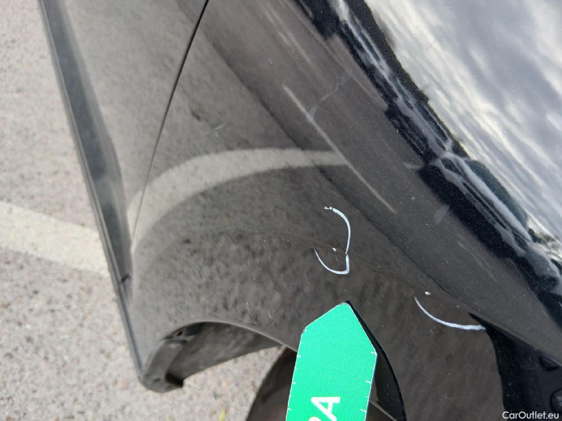  Volkswagen  Passat VOLKSWAGEN  / 2019 / 5P / familiar Variant Executive 2.0 TDI 110kW (150CV) #26