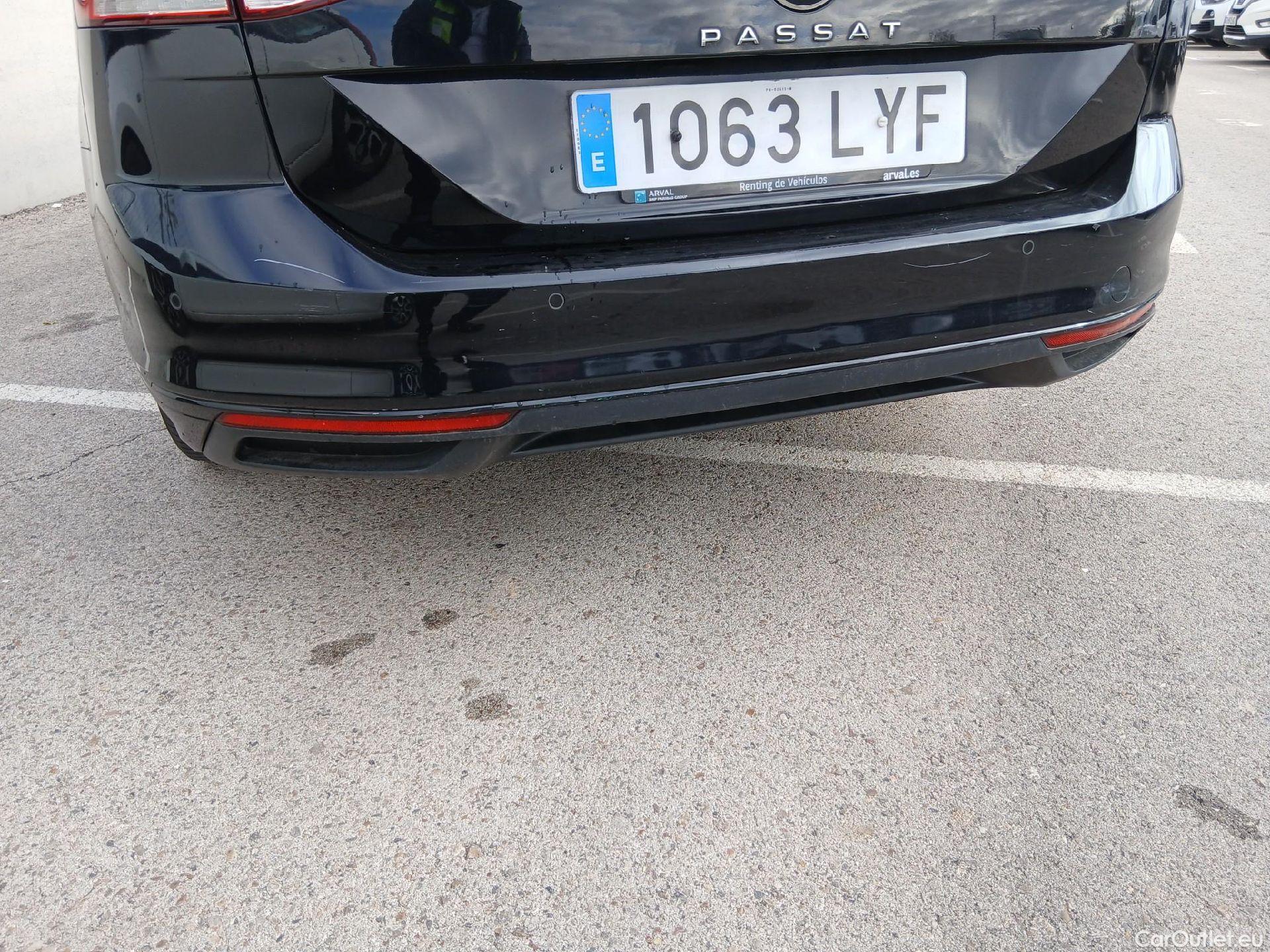  Volkswagen  Passat VOLKSWAGEN  / 2019 / 5P / familiar Variant Executive 2.0 TDI 110kW (150CV) #15