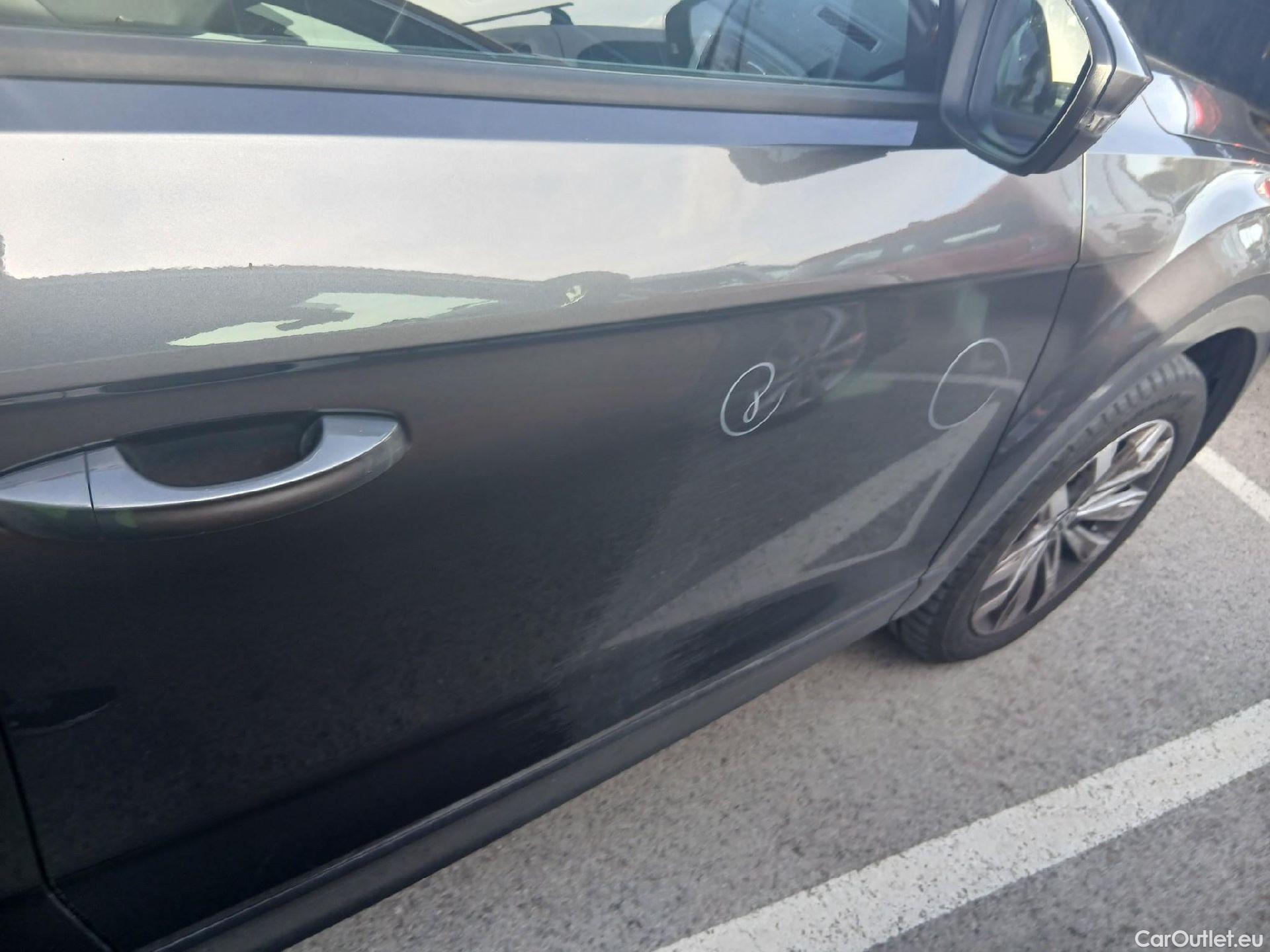  Volkswagen  T-ROC VOLKSWAGEN  / 2017 / 5P / todoterreno Advance 2.0 TDI 110kW (150CV) DSG (AC2) #22