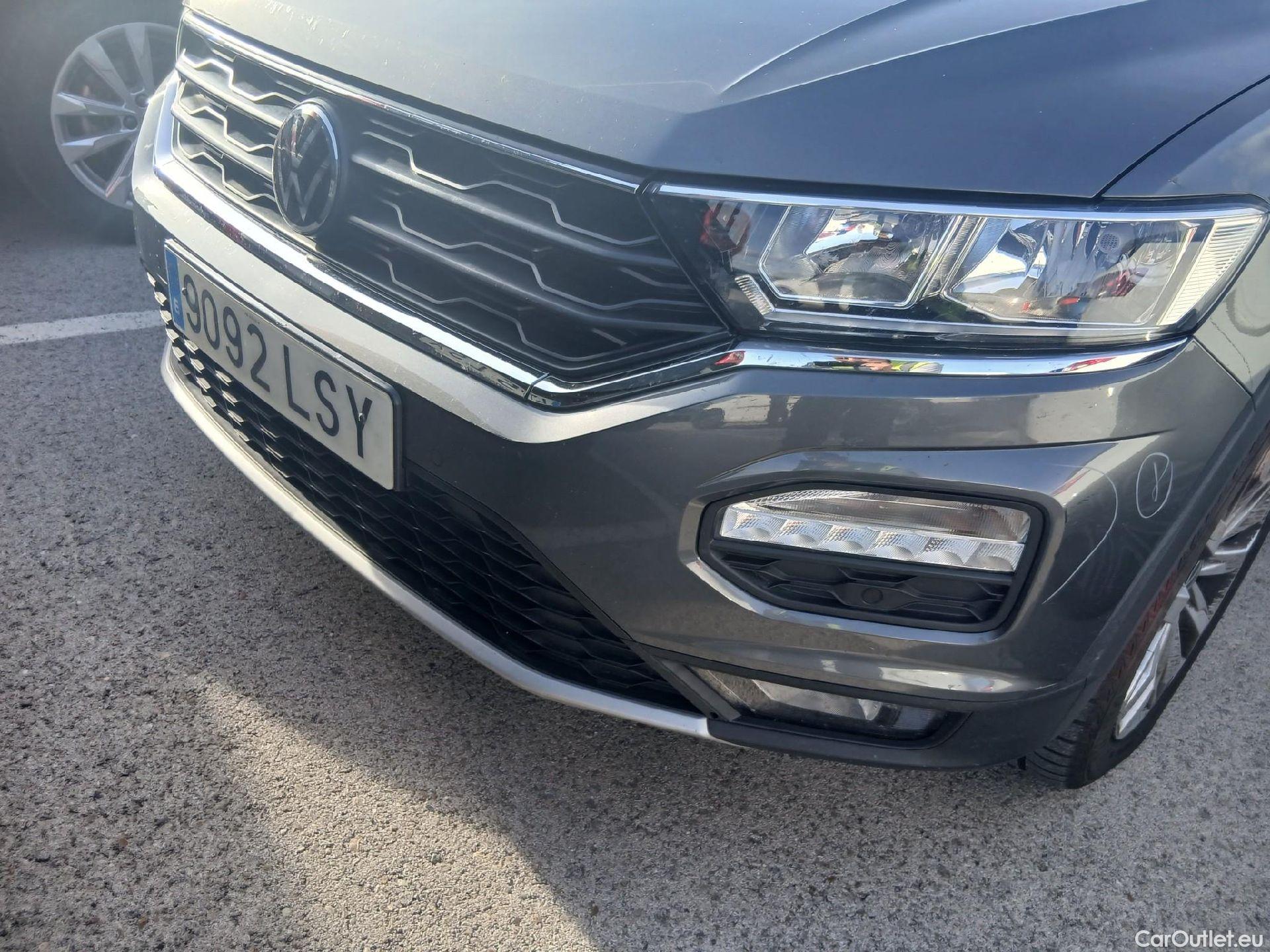  Volkswagen  T-ROC VOLKSWAGEN  / 2017 / 5P / todoterreno Advance 2.0 TDI 110kW (150CV) DSG (AC2) #2