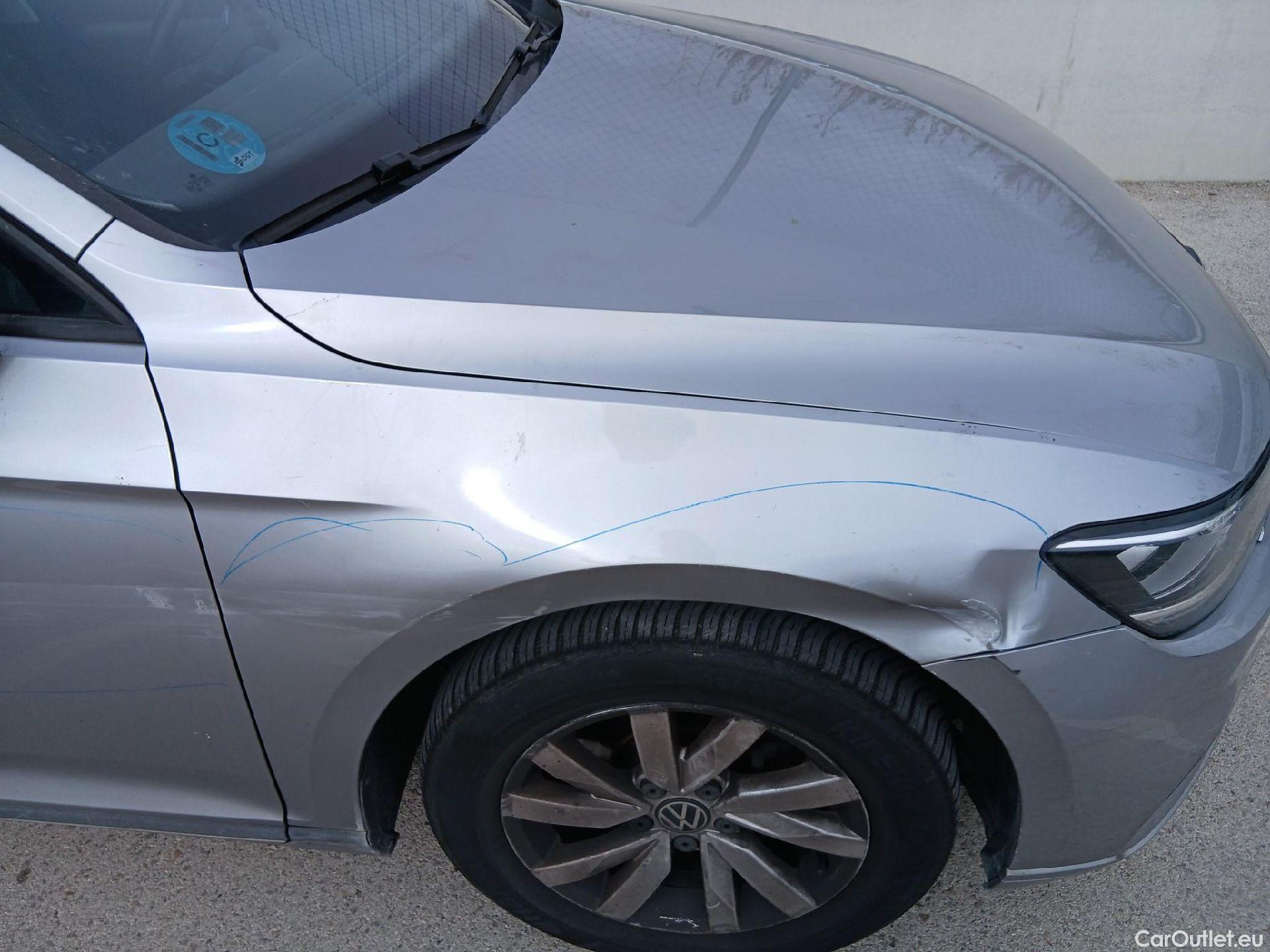  Volkswagen  Passat VOLKSWAGEN  / 2019 / 4P / sedán 2.0 TDI 90kW (122CV) DSG #44