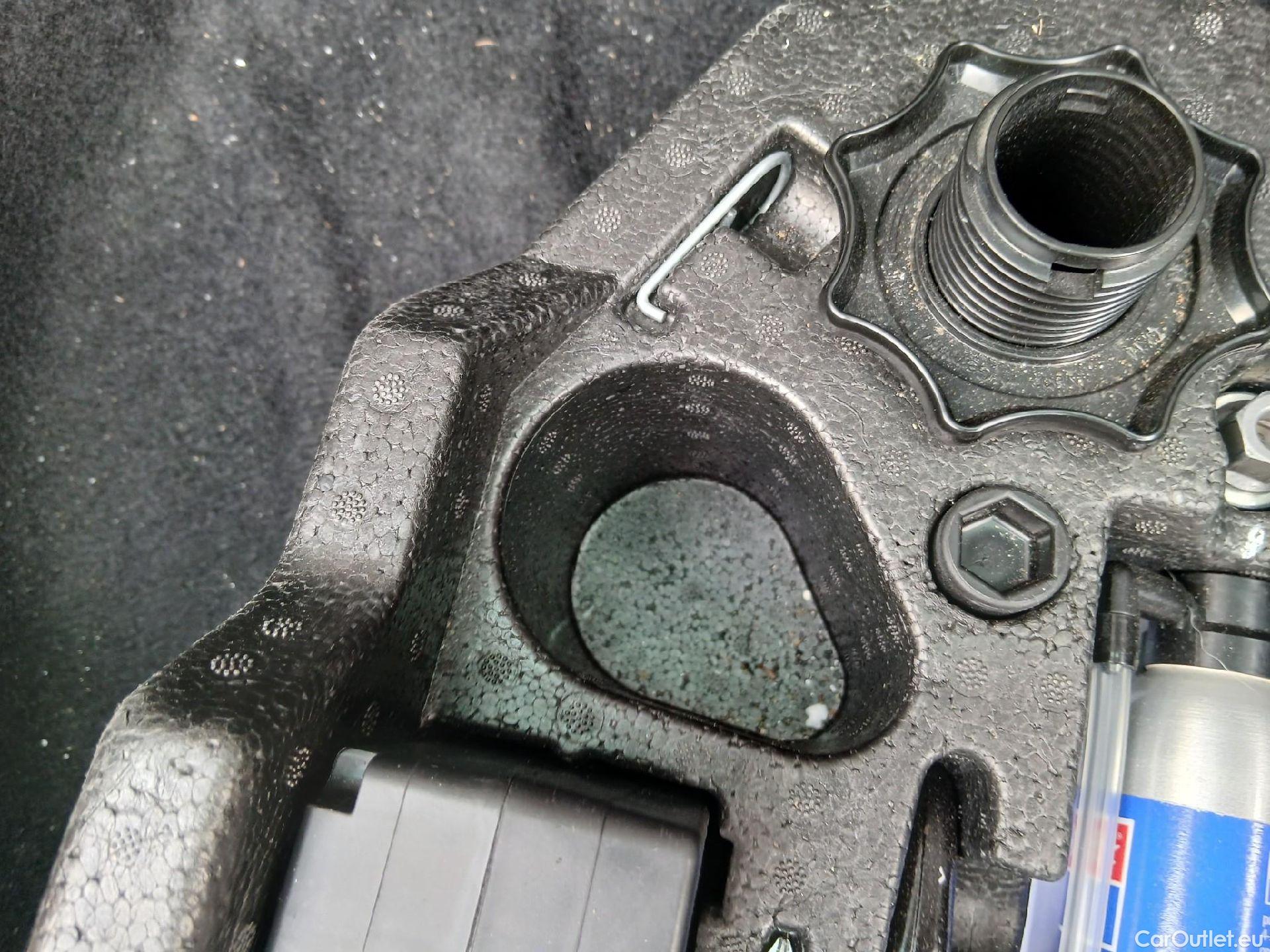  Volkswagen  Passat VOLKSWAGEN  / 2019 / 5P / familiar Variant Executive 2.0 TDI 110kW (150CV) #1