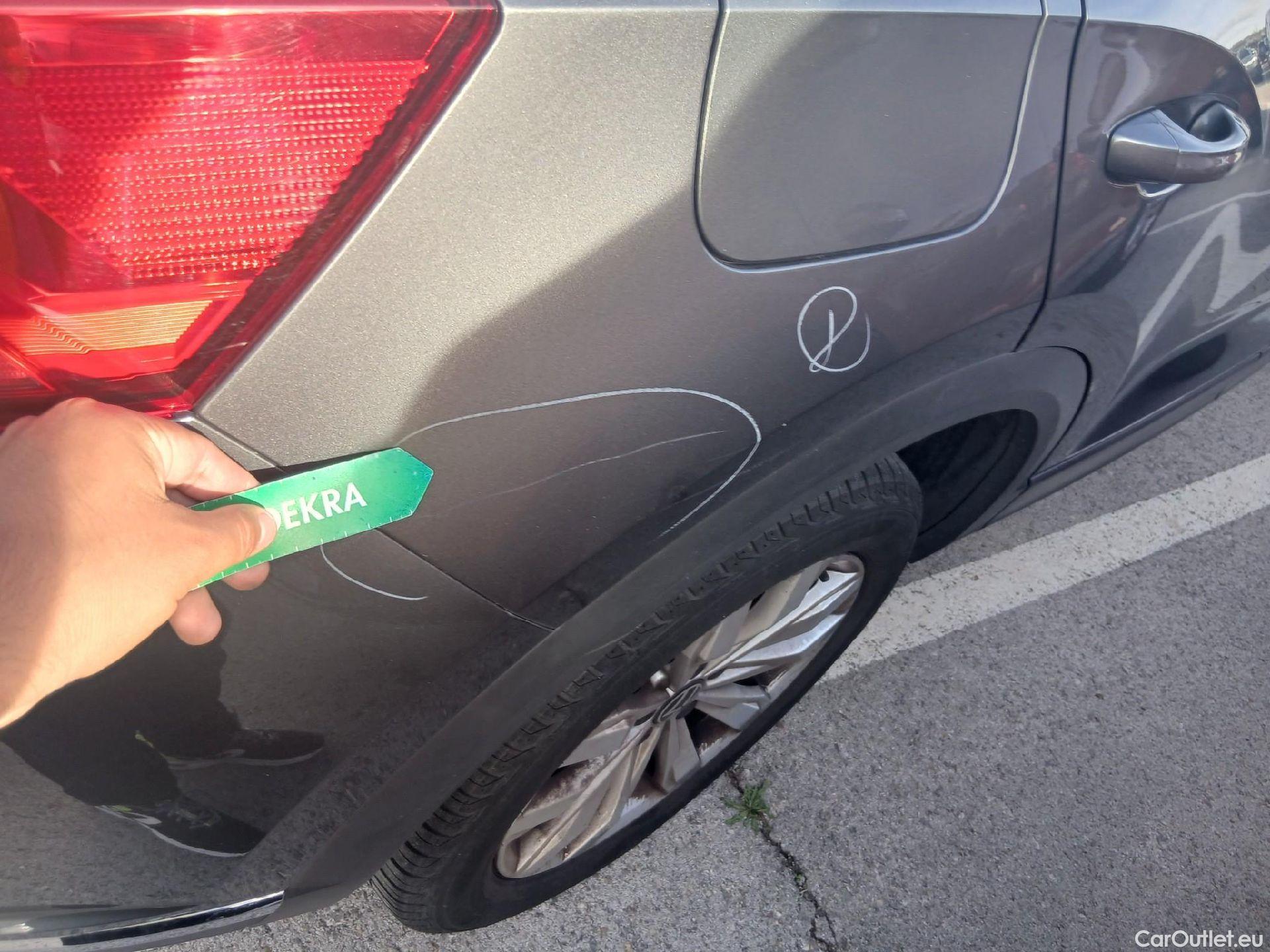  Volkswagen  T-ROC VOLKSWAGEN  / 2017 / 5P / todoterreno Advance 2.0 TDI 110kW (150CV) DSG (AC2) #17