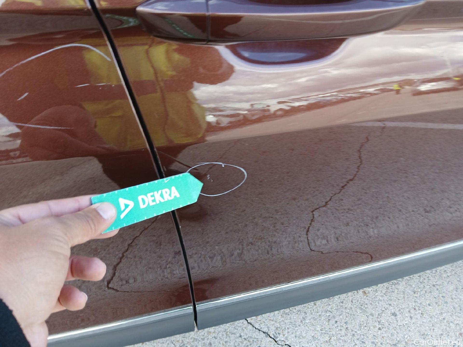  Volkswagen  Tiguan VOLKSWAGEN  / 2020 / 5P / todoterreno Life 2.0 TDI 110kW (150CV) #36