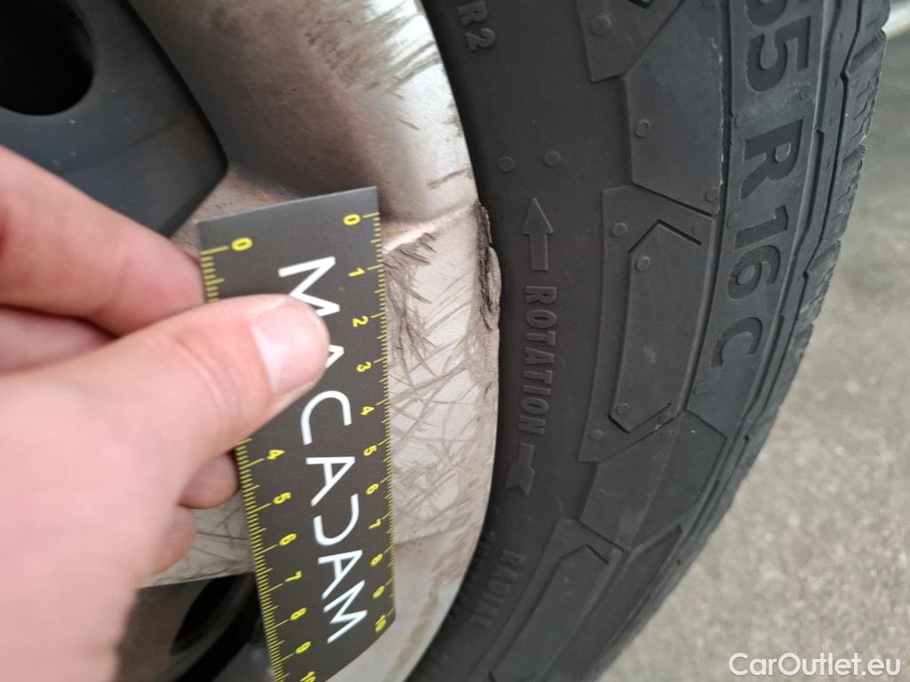  Renault  Trafic RENAULT   2014  4P  Fourgon tole FG GCFL1H1 1000 dCi95 Start E6 #37