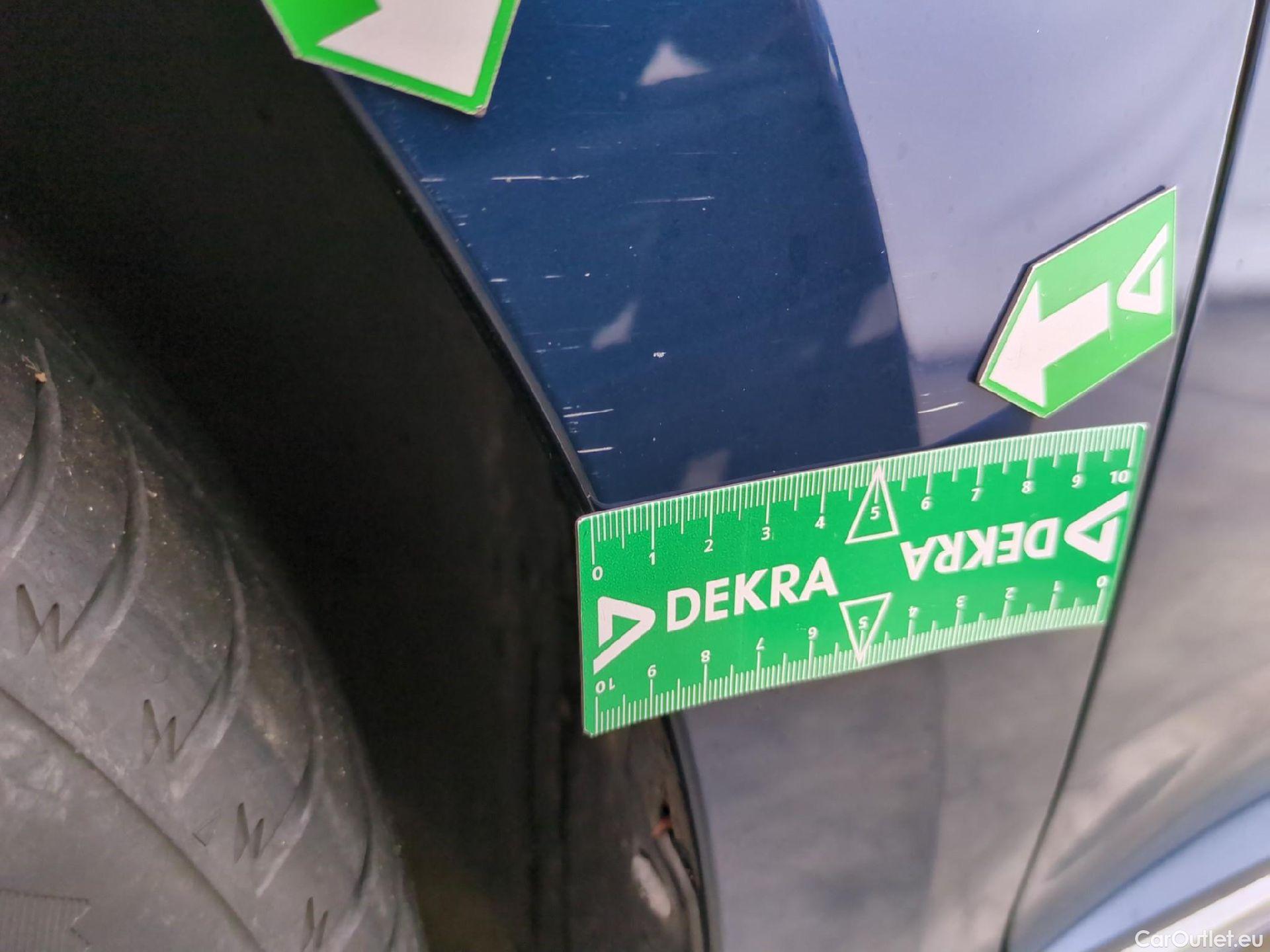  Volkswagen  Passat VOLKSWAGEN  SW / 2019 / 5P / Break 2.0 TDI 150 SCR DSG7 SW LOUNGE #19