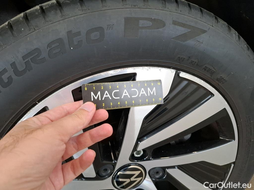  Volkswagen  Golf  VIII Berline Style 1st eHybrid 1.4 205CV BVA6 E6d #3