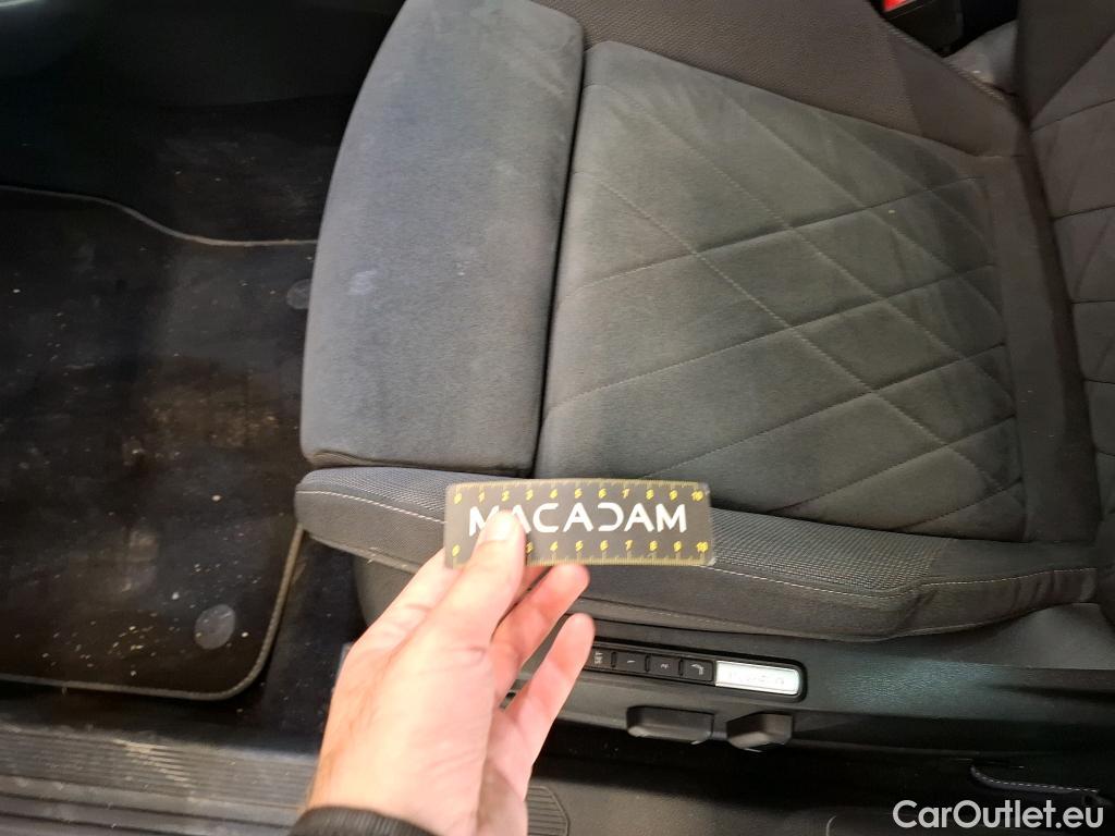  Volkswagen  Golf  VIII Berline Style 1st eHybrid 1.4 205CV BVA6 E6d #16