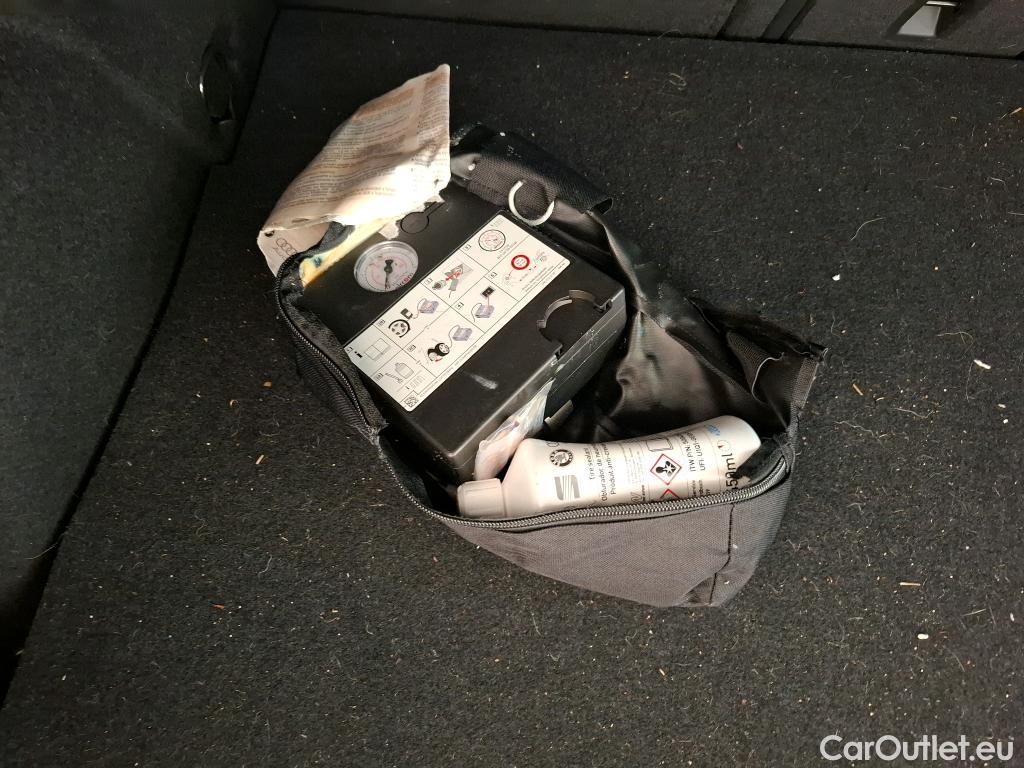  Volkswagen  Golf  VOLKSWAGEN / 2020 / 5P / Berline 1.4 eHybrid OPF 204 DSG6 Style #2