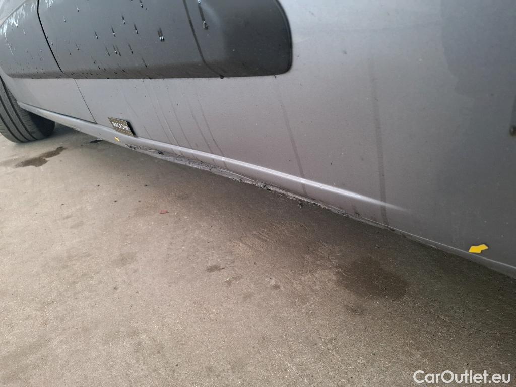  Citroen  Berlingo CITROEN  Van / 2023 / 4P / Fourgonnette M 600kg PureTech 110 S&S BVM6 PK PREM CO #3