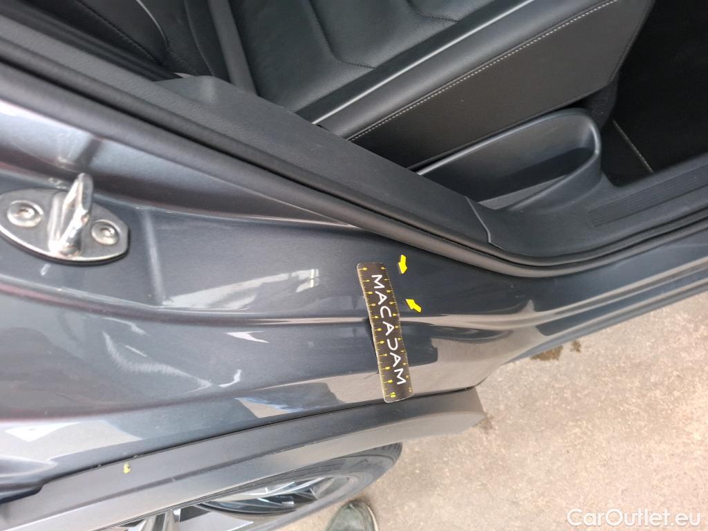  Volkswagen  Tiguan VOLKSWAGEN  / 2016 / 5P / SUV 2.0 TDI 150 DSG7 Black R-Line(SP) #6