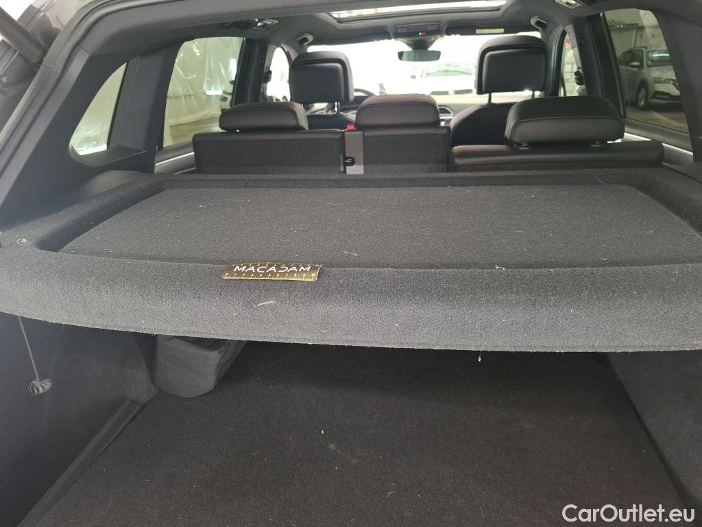  Volkswagen  Tiguan VOLKSWAGEN  / 2016 / 5P / SUV 2.0 TDI 150 DSG7 Black R-Line(SP) #4