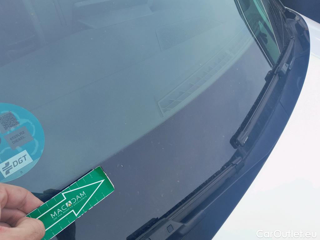  Land Rover  Discovery SEAT Nuevo León / 2020 / 5P / berlina con portón 2.0 TDI 85kW S&S Style Go (AC3) #2