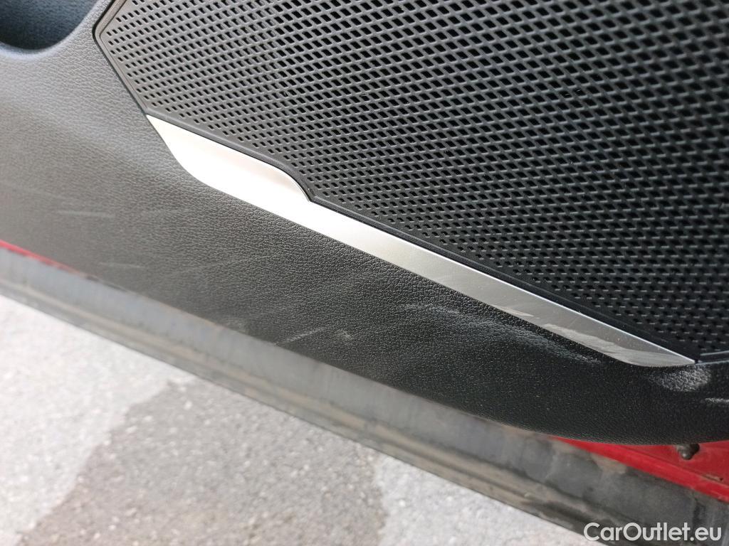  KIA  Sportage KIA  / 2022 / 5P / todoterreno 1.6 T-GDi 118kW (160CV) Drive 17