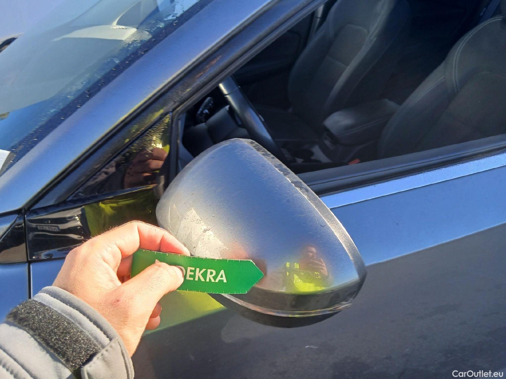  Nissan  Qashqai NISSAN  / 2021 / 5P / todoterreno DIG-T 103kW (140CV) mHEV 4x2 Acenta #6