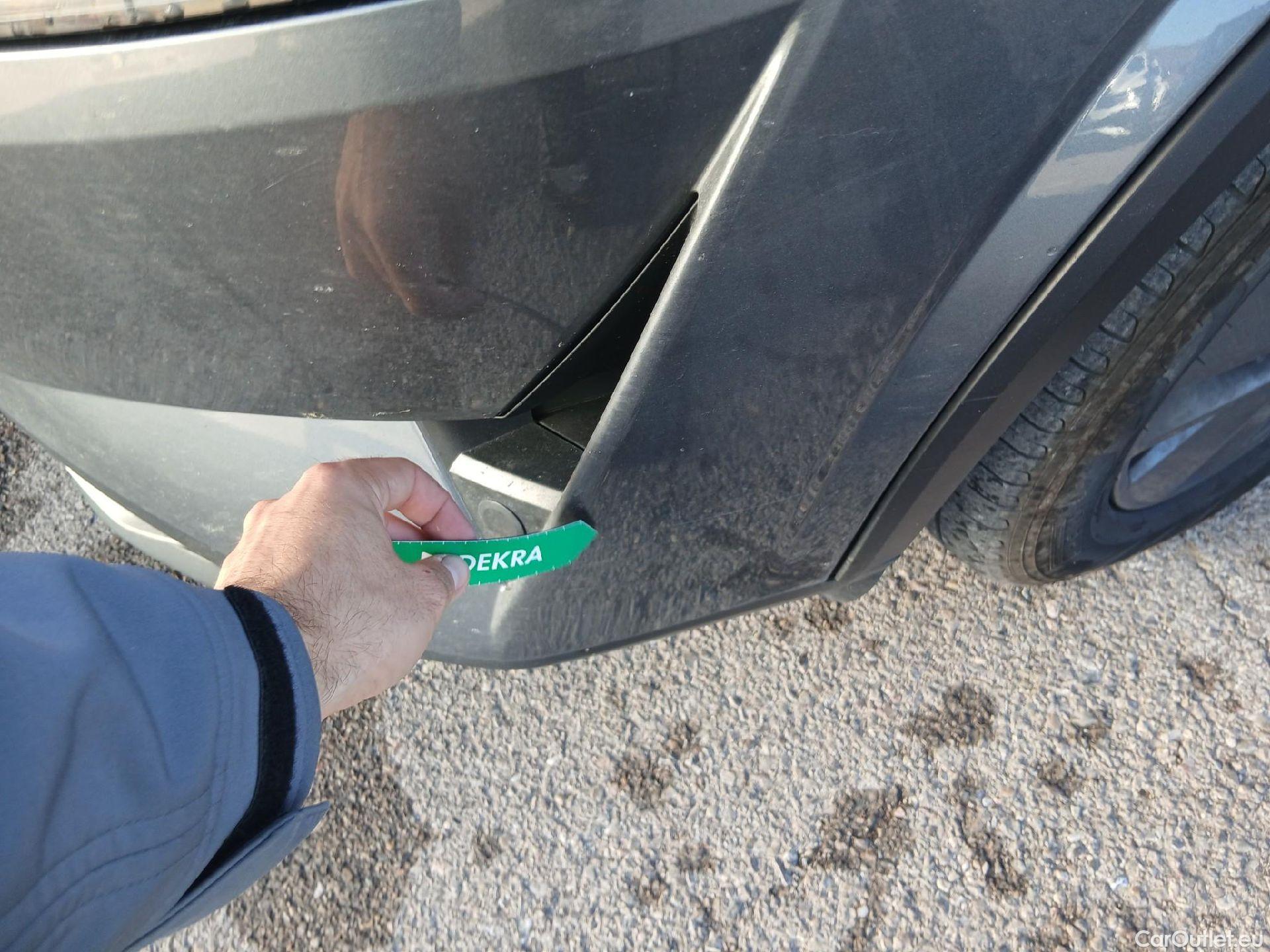  Nissan  Qashqai NISSAN  / 2021 / 5P / todoterreno DIG-T 103kW (140CV) mHEV 4x2 Acenta #2