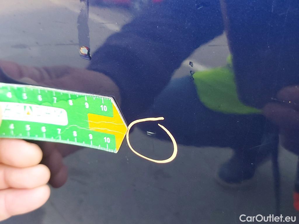  Volkswagen  Golf  VOLKSWAGEN / 2020 / 5P / berlina con portón Life 2.0 TDI 85kW (115CV) #28