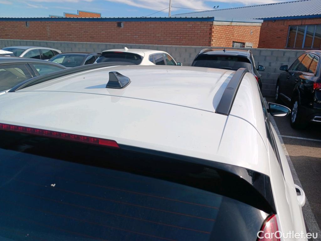  Hyundai  Bayon HYUNDAI  / 2024 / 5P / todoterreno 1.2 MPI Klass #1