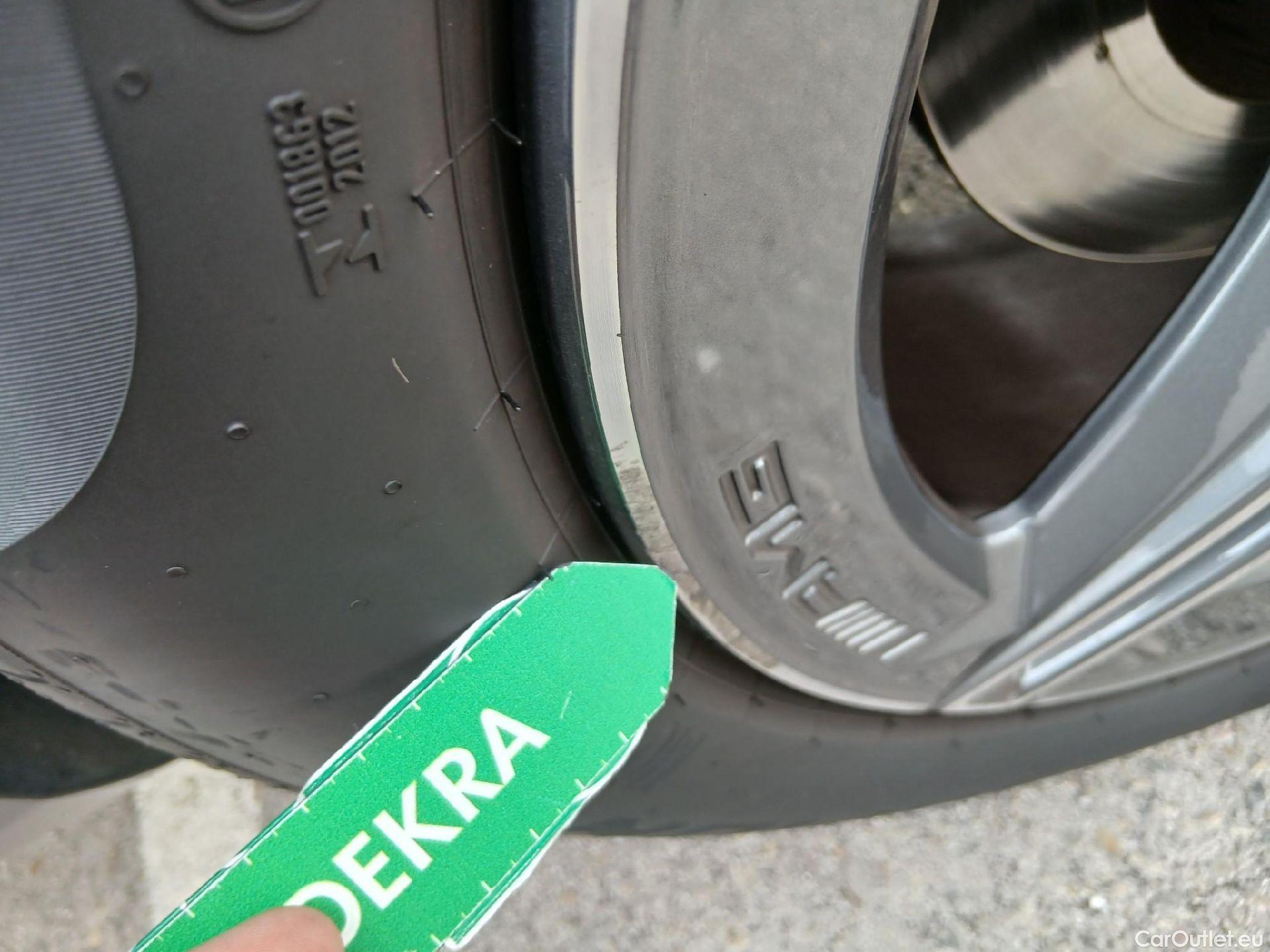  Mercedes  G-Klasee Clase GLC GLC 300 de 4Matic (253.911)AMG 2.0 AMG Line 305CV AT9 E6d #5