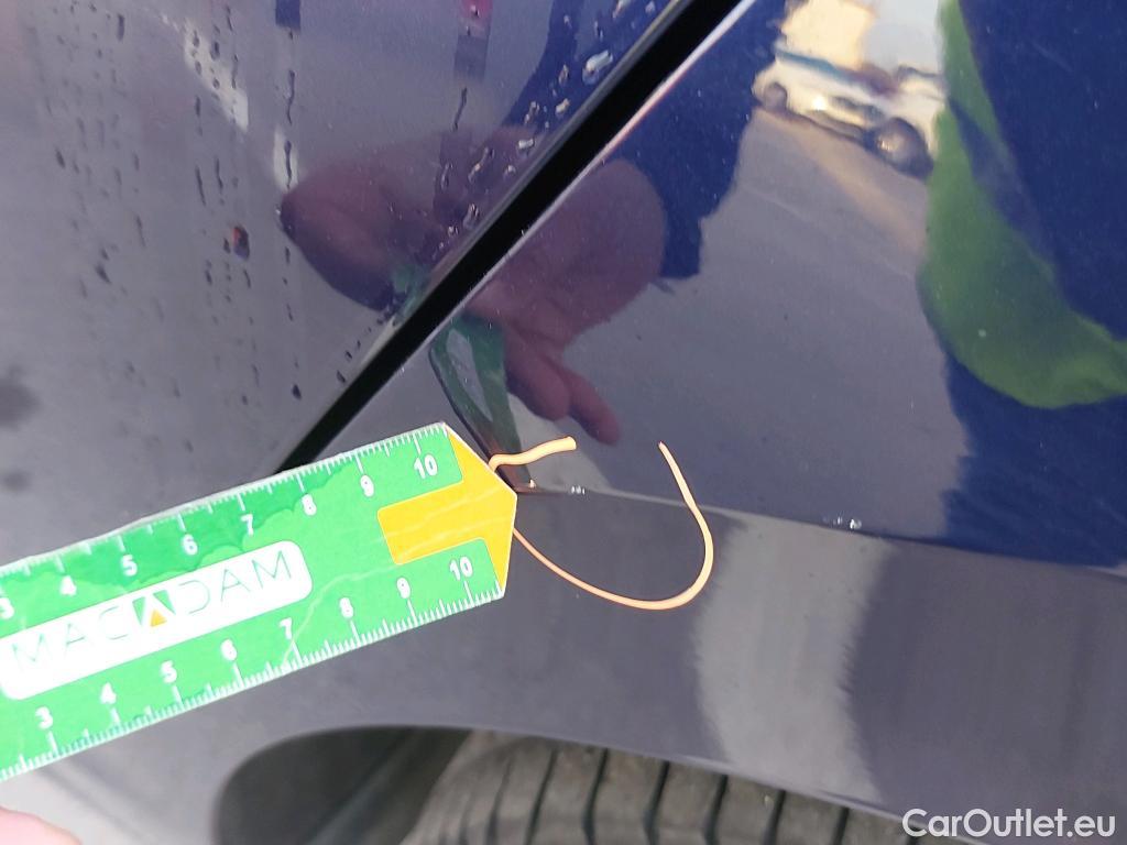  Volkswagen  Golf  VOLKSWAGEN / 2020 / 5P / berlina con portón Life 2.0 TDI 85kW (115CV) #6