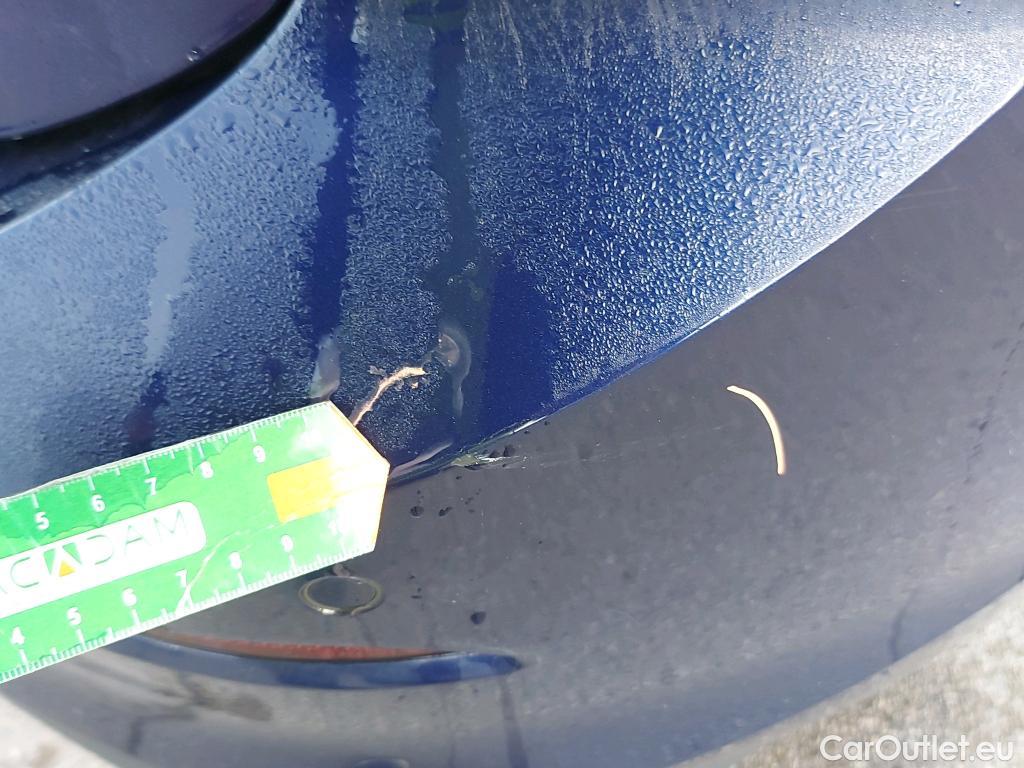  Volkswagen  Golf  VOLKSWAGEN / 2020 / 5P / berlina con portón Life 2.0 TDI 85kW (115CV) #26