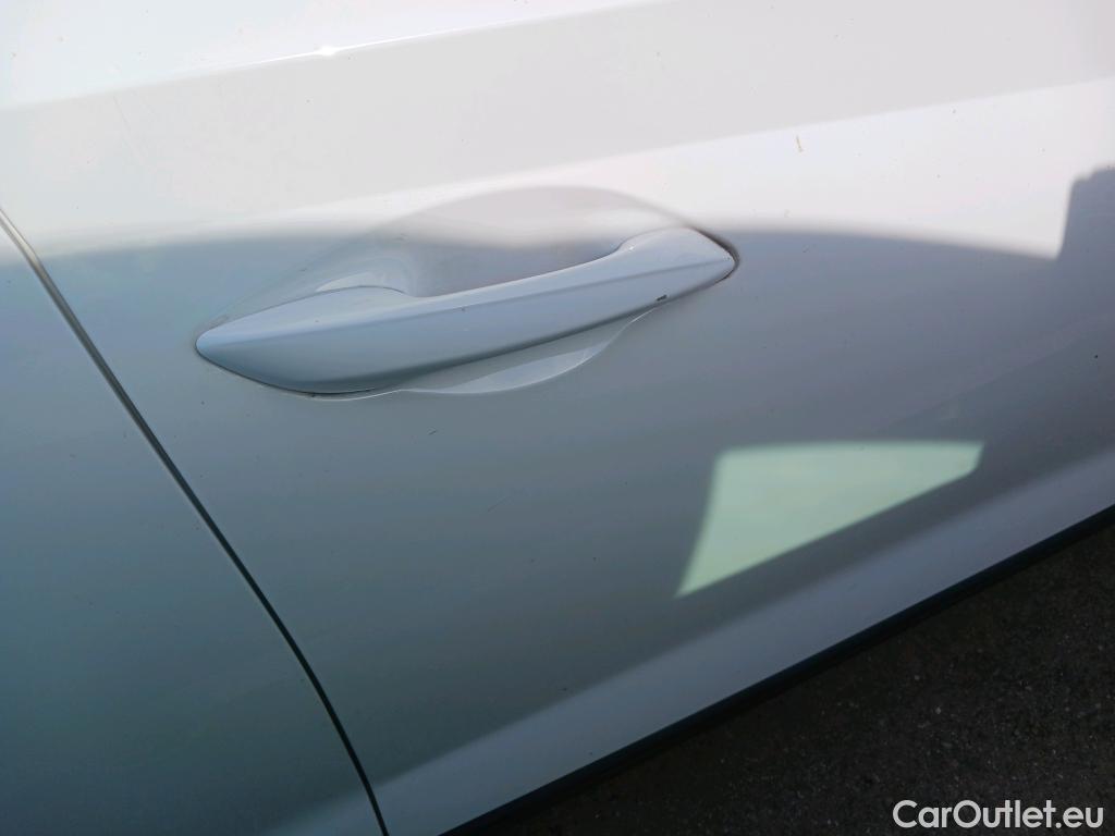  Hyundai  Bayon HYUNDAI  / 2024 / 5P / todoterreno 1.2 MPI Klass #21