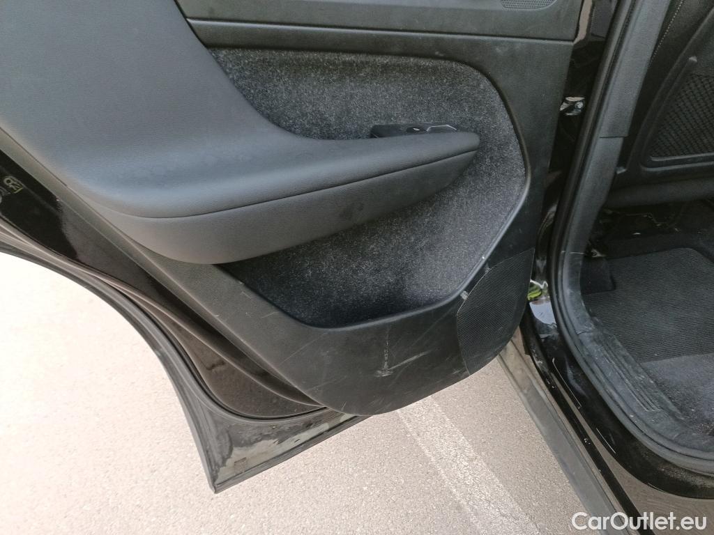  Volvo  XC 40 VOLVO XC40 / 2017 / 5P / todoterreno 2.0 D4 AWD Inscription Auto #18