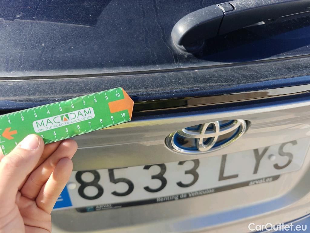  Toyota  C-HR TOYOTA  / 2019 / 5P / todoterreno 1.8 125H Advance #36