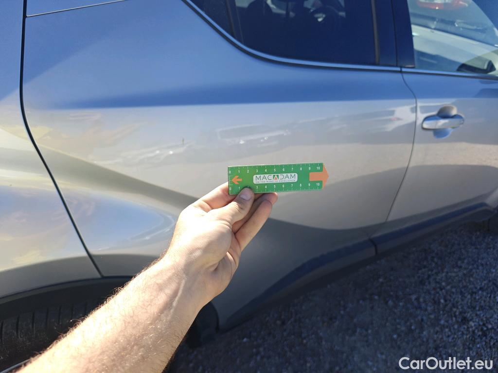  Toyota  C-HR TOYOTA  / 2019 / 5P / todoterreno 1.8 125H Advance #30