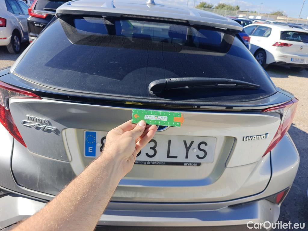  Toyota  C-HR TOYOTA  / 2019 / 5P / todoterreno 1.8 125H Advance #34