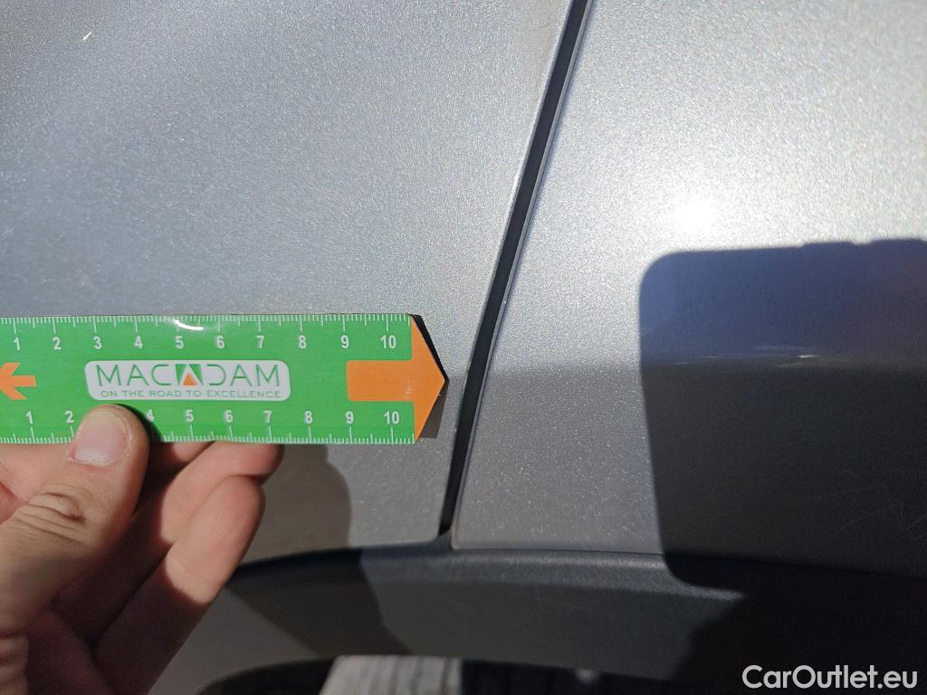  Toyota  C-HR TOYOTA  / 2019 / 5P / todoterreno 1.8 125H Advance #29