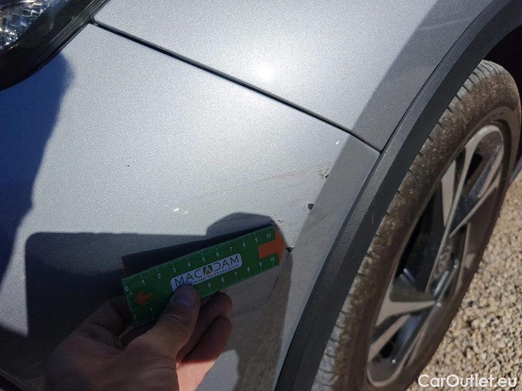  Toyota  C-HR TOYOTA  / 2019 / 5P / todoterreno 1.8 125H Advance #16