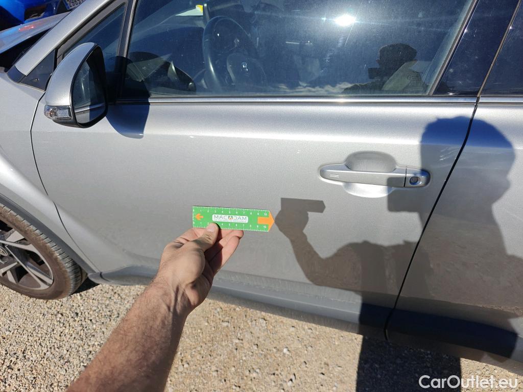  Toyota  C-HR TOYOTA  / 2019 / 5P / todoterreno 1.8 125H Advance #9