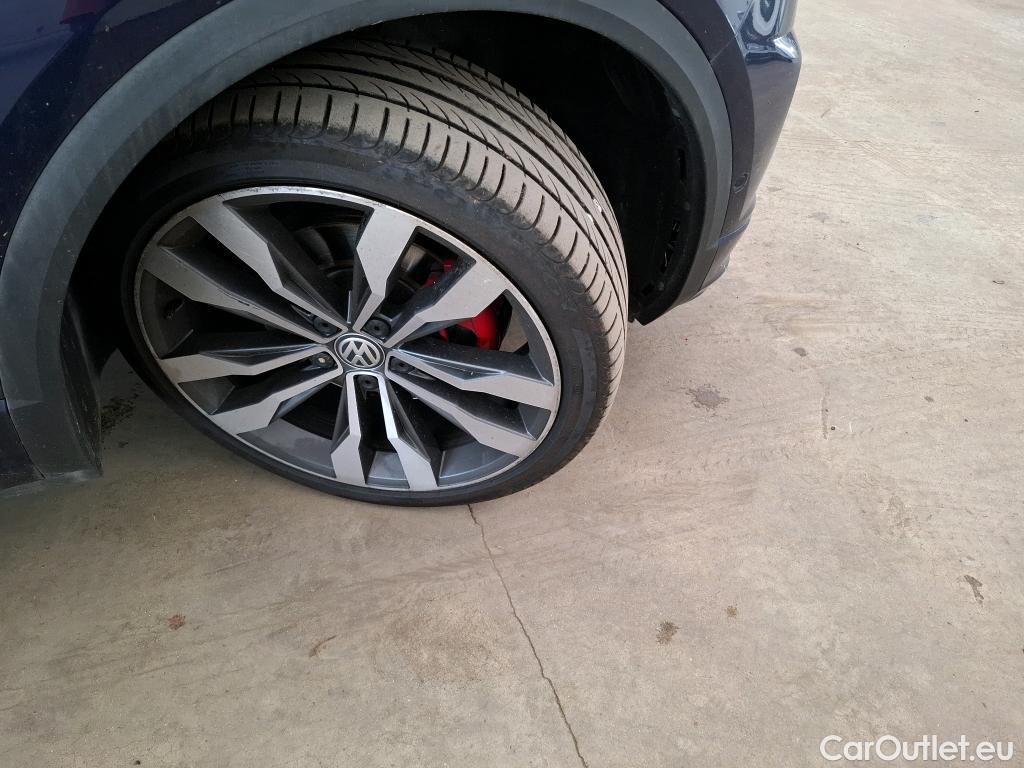  Volkswagen  T-ROC VOLKSWAGEN  / 2017 / 5P / SUV 1.5 TSI 150 EVO R-LINE DSG7 #10