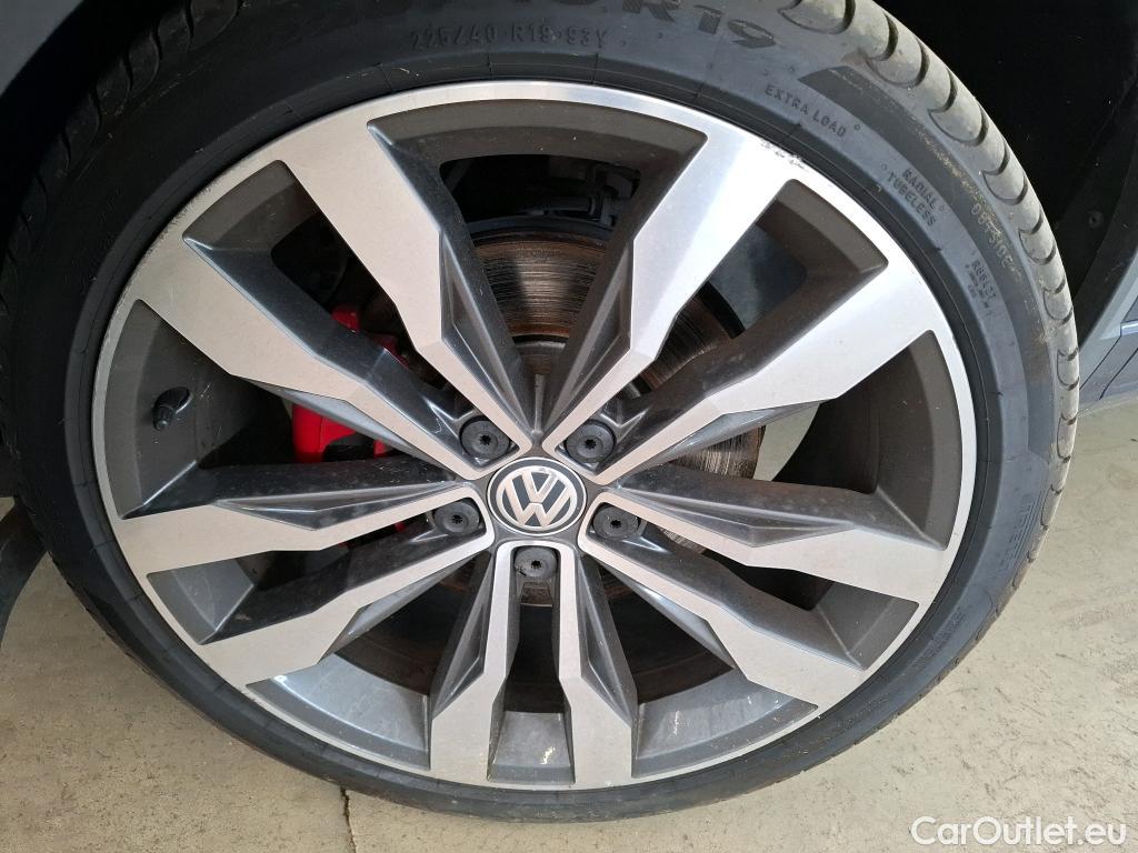  Volkswagen  T-ROC VOLKSWAGEN  / 2017 / 5P / SUV 1.5 TSI 150 EVO R-LINE DSG7 #7