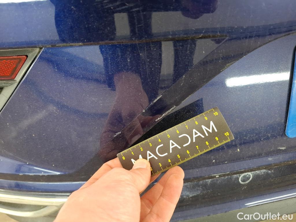  Volkswagen  T-ROC VOLKSWAGEN  / 2017 / 5P / SUV 1.5 TSI 150 EVO R-LINE DSG7 #2