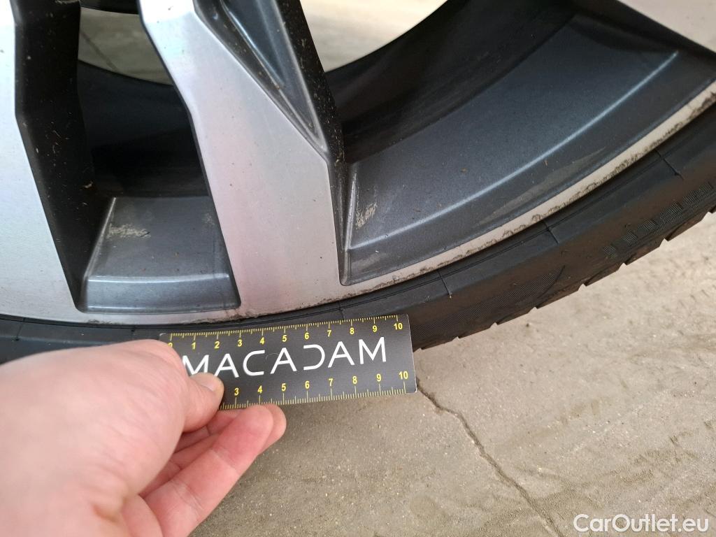  Volkswagen  T-ROC VOLKSWAGEN  / 2017 / 5P / SUV 1.5 TSI 150 EVO R-LINE DSG7 #15