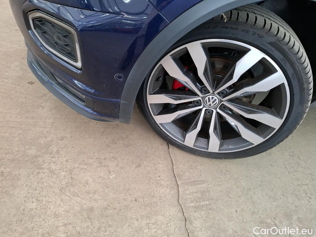  Volkswagen  T-ROC VOLKSWAGEN  / 2017 / 5P / SUV 1.5 TSI 150 EVO R-LINE DSG7 #6