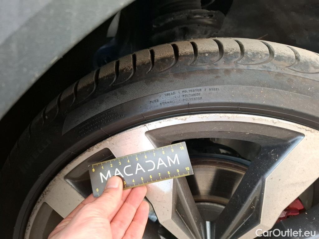  Volkswagen  T-ROC VOLKSWAGEN  / 2017 / 5P / SUV 1.5 TSI 150 EVO R-LINE DSG7 #12